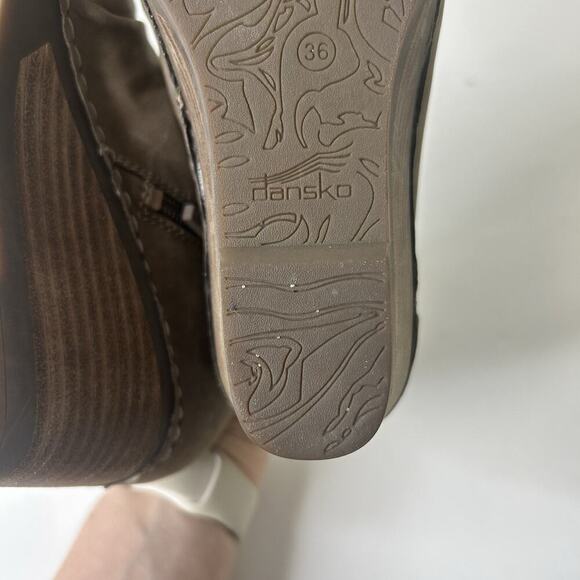 Dansko Sheena Wedge Heel Boots Women’s 36 US 5.5 Booties Suede Tan Brown Boho - Picture 8 of 9